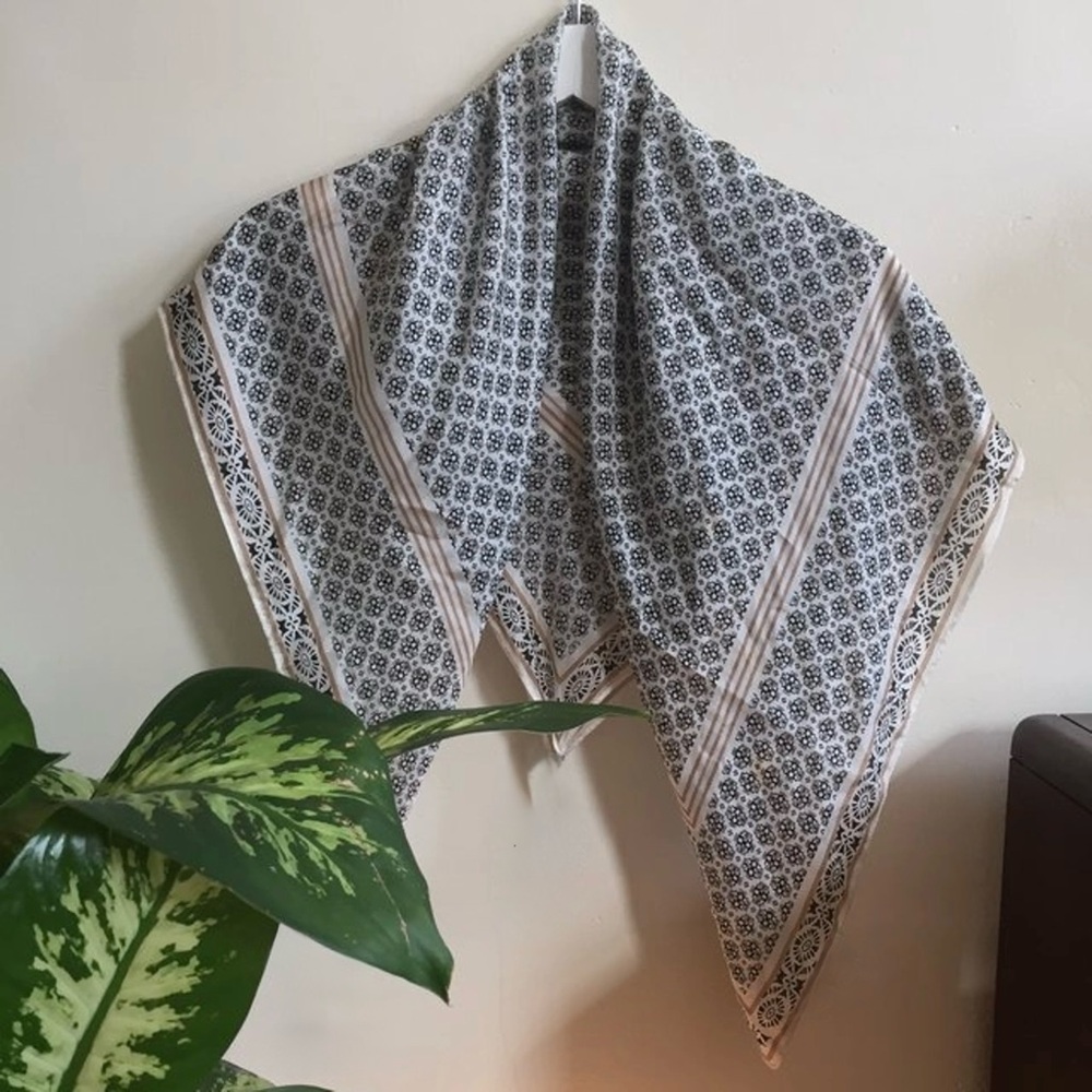 Vintage Aerie Mandala Patterned Striped Square Silky Scarf